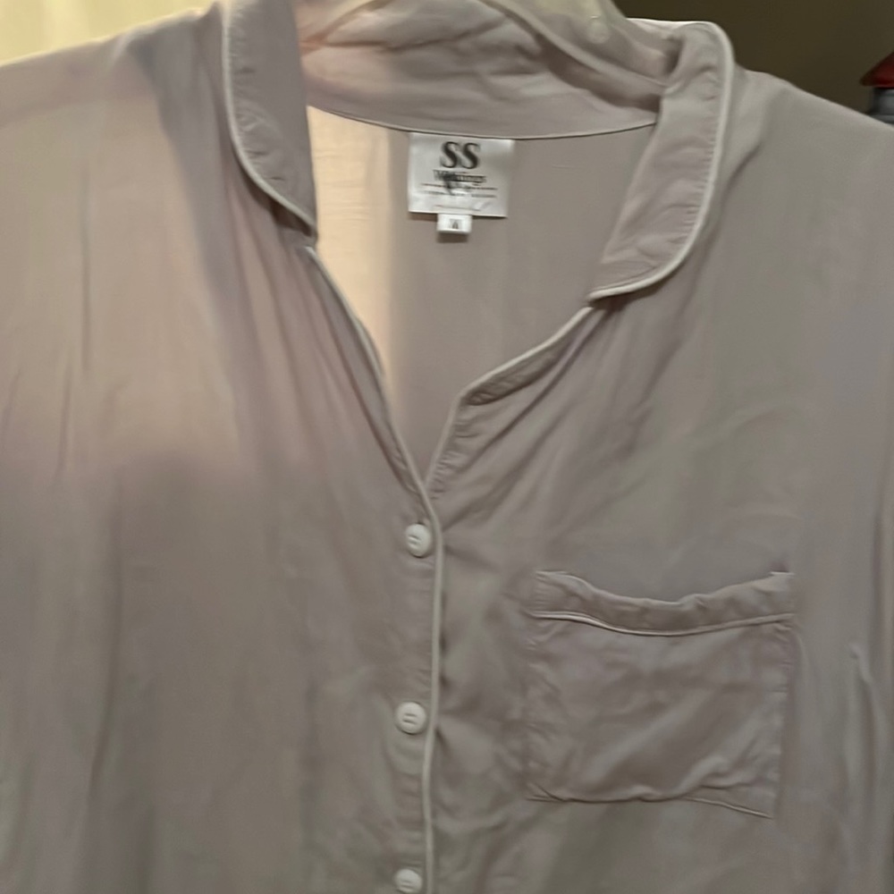 SS Weddings gray pajama set, size medium.